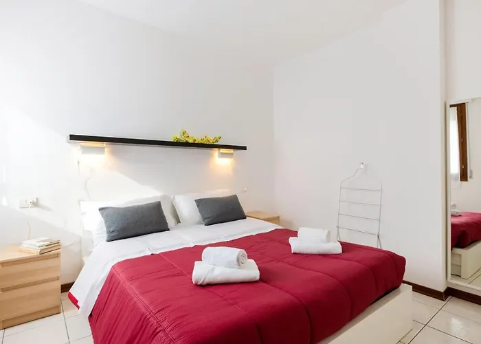 Guesthost - Nova Comfortable With Terrace *