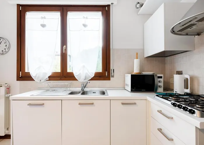 Guesthost - Nova Comfortable With Terrace Φλωρεντία